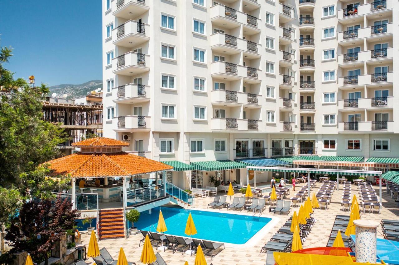 Villa sunflower beach турция. Вилла Санфлауэр Аланья. Вилла Сан Фловер Турция Аланья. Villa Sunflower Aparts & Suites 4*, Турция, Алания-центр. Вилла Сан Фловер Бич отель Турция.